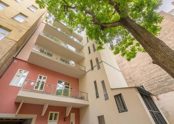 Apartman Seasons