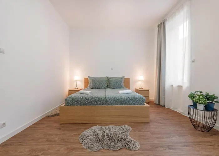 Apartman Seasons
